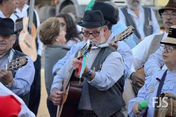 Alegre y participativa romería en El Ejido (Foto FJ Santana y TF)